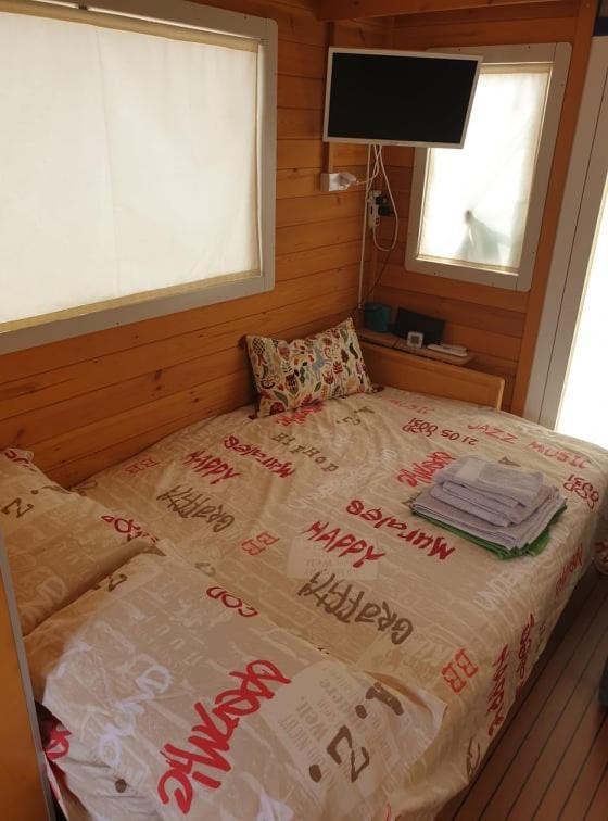 HouseBoat Cagliari Hotel Exterior foto