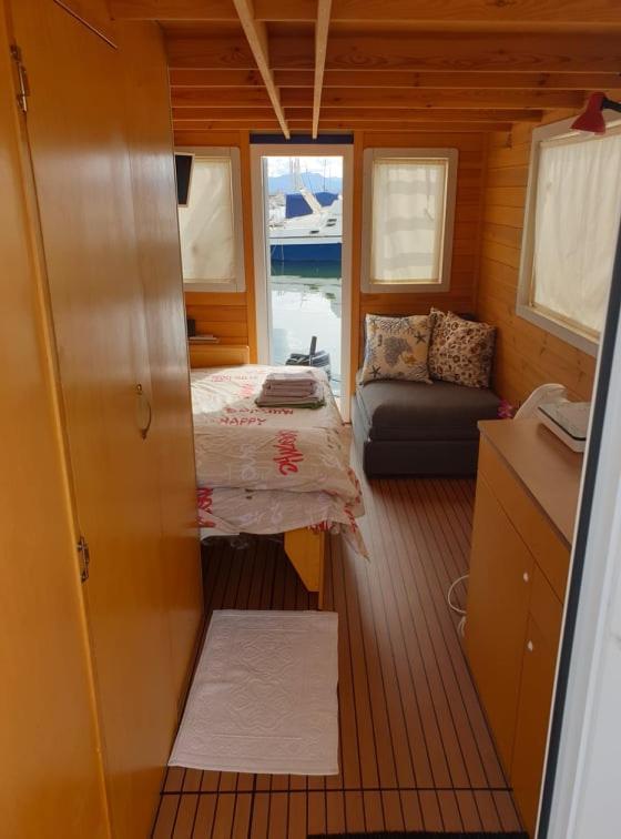 HouseBoat Cagliari Hotel Exterior foto
